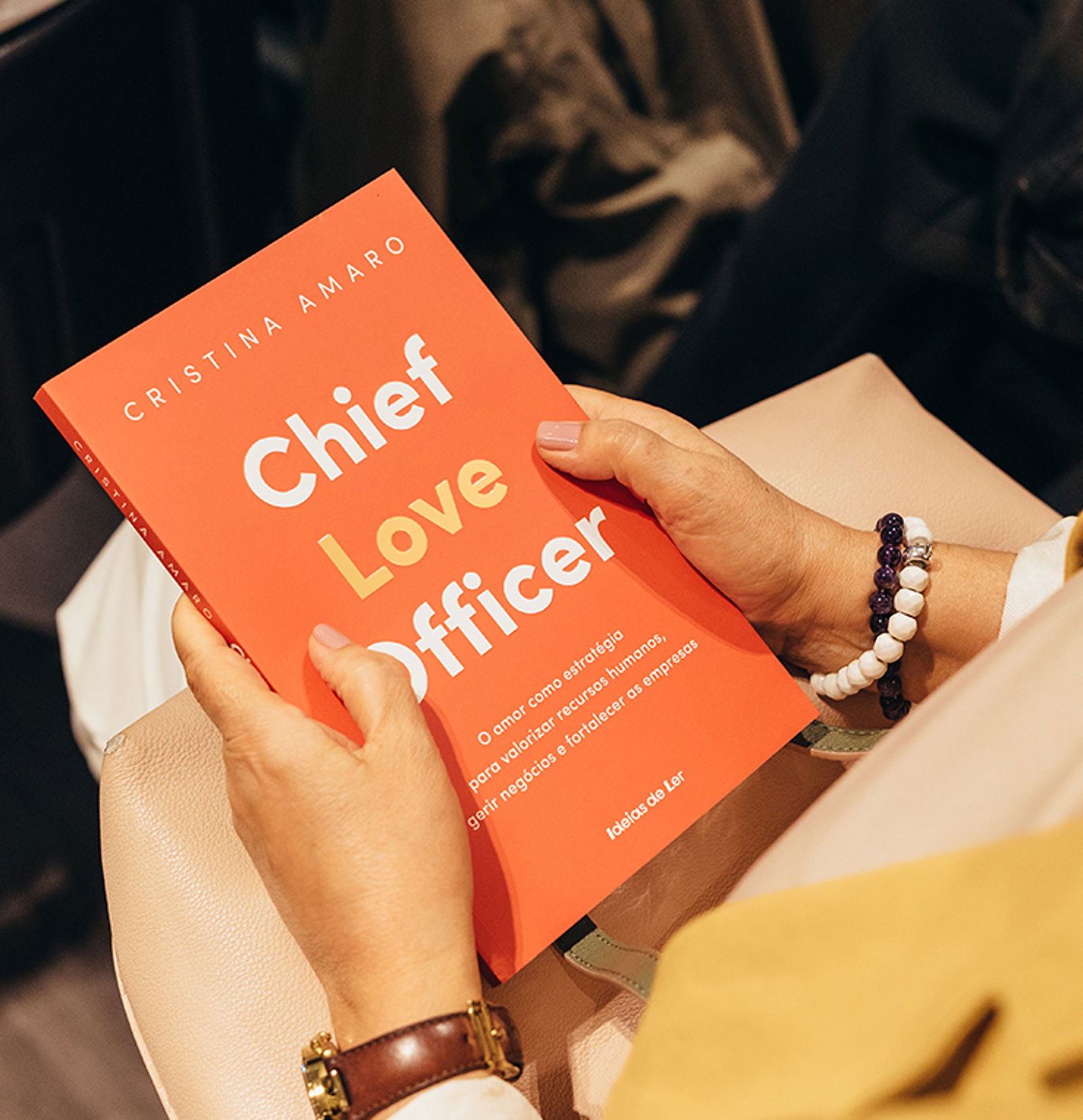 Cristina Amaro apresenta “Chief Love Officer” pelo país